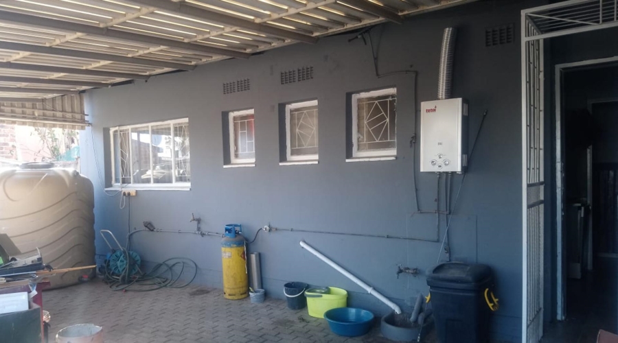 6 Bedroom Property for Sale in Sasolburg Free State